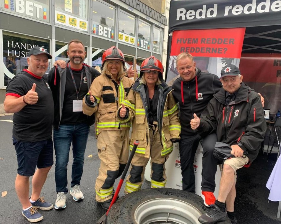 10 ÅR MED RENERE BRANNFOLK