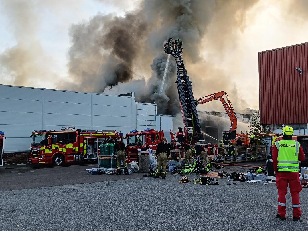 STORBRANNEN PÅ PINDSLE: KREVENDE OG LANGVRIG INNSATS