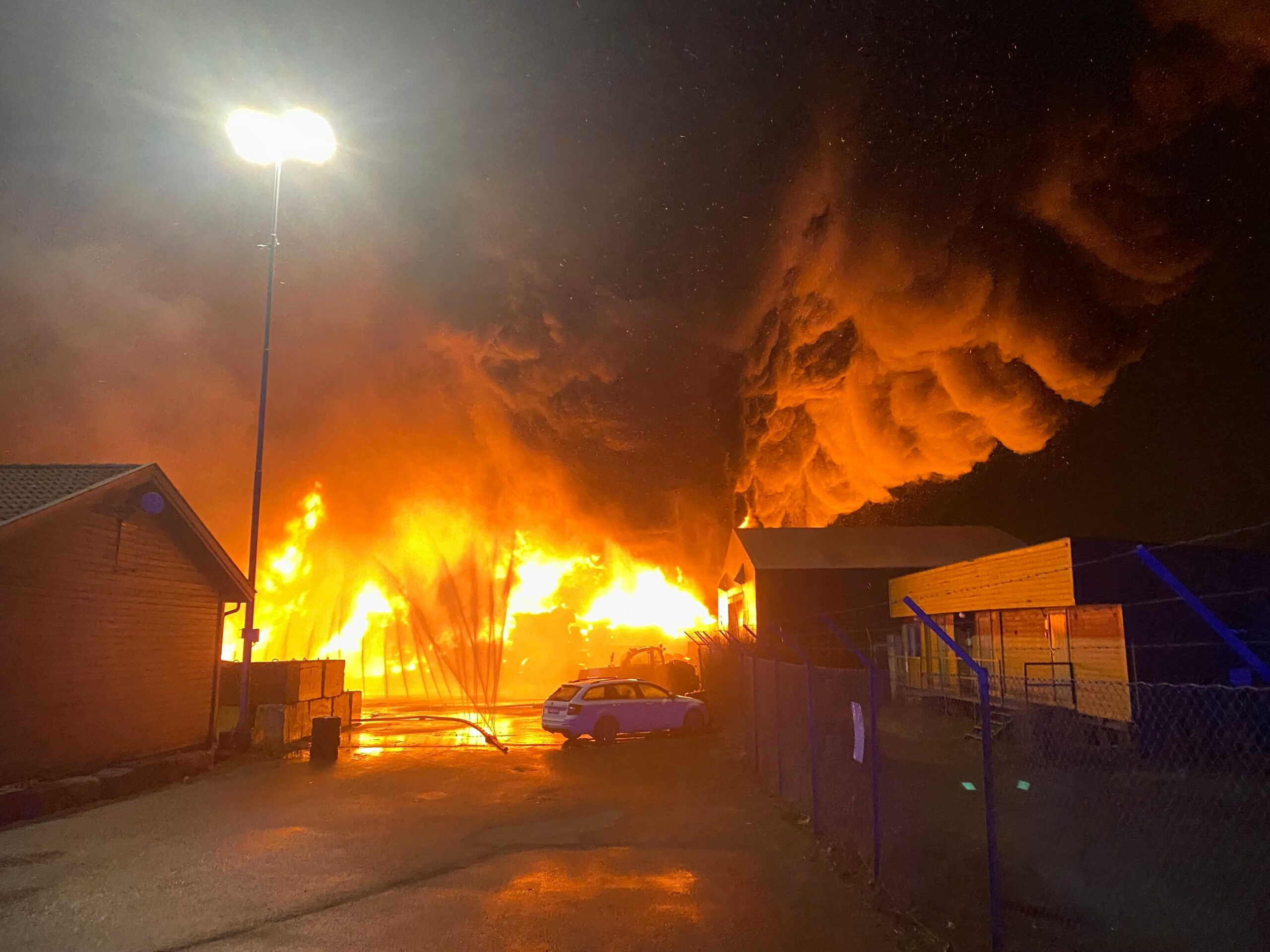 Rettssaken etter storbrannen i Bamble starter til høsten. Rettssaken etter storbrannen i Bamble starter til høsten.